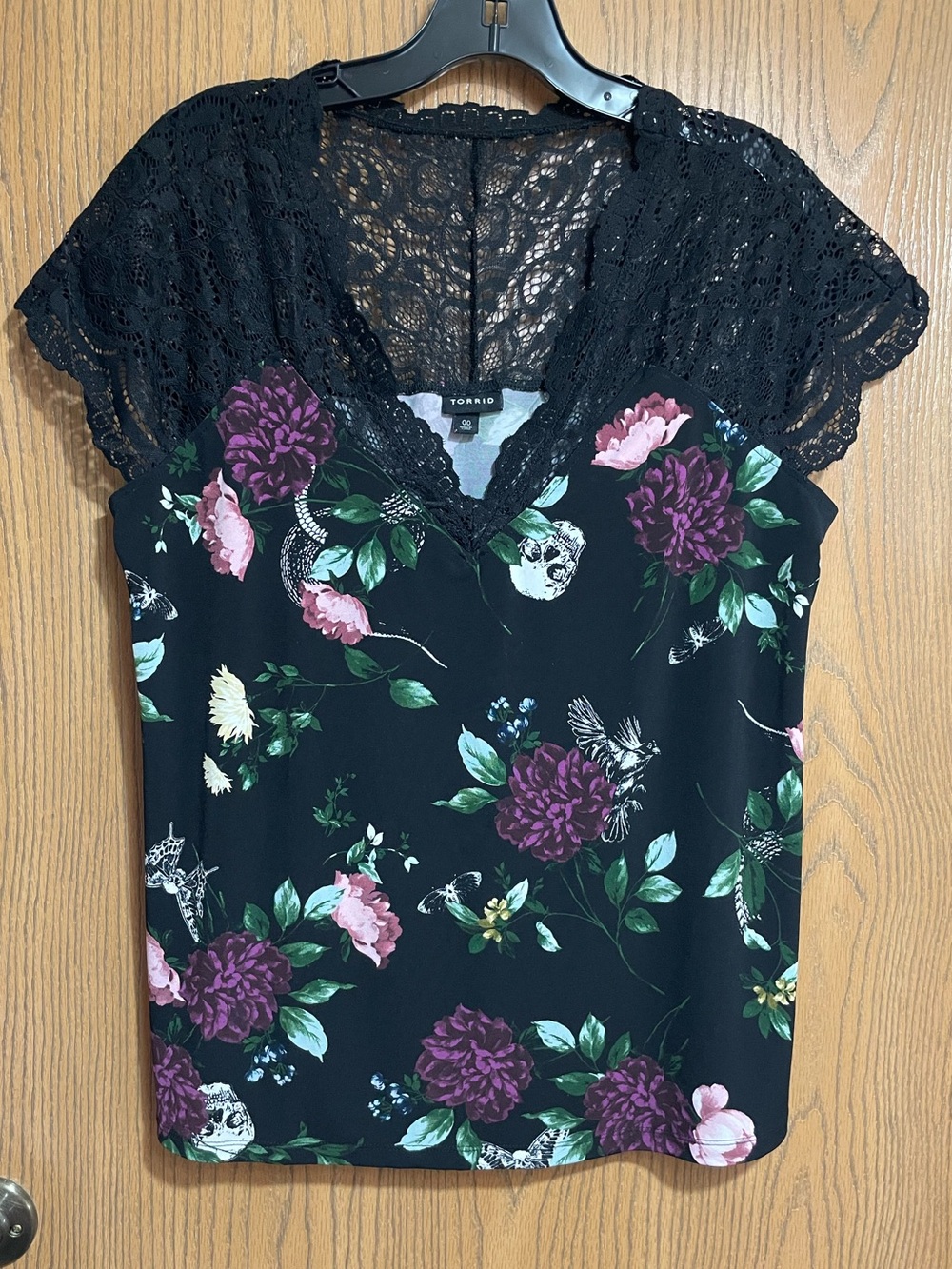 Torrid Black Floral Lace V-Neck Top with Skulls